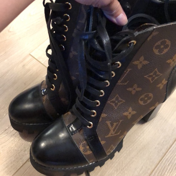 Boots - Picture 4 of 8